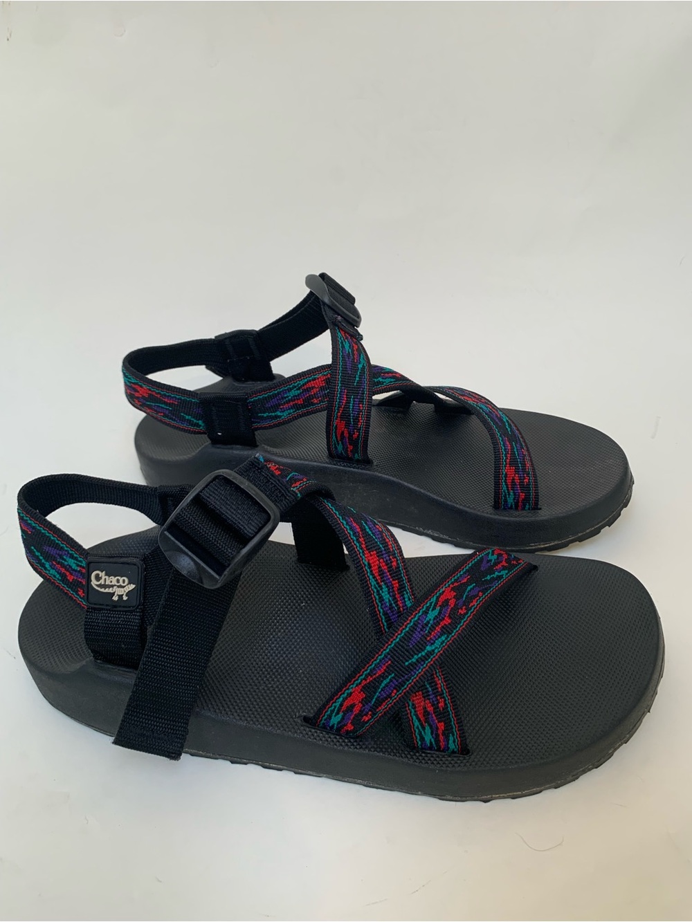 Chaco Z1 Classic Sandals Mens 11 Red Geometric Straps Hiking Sport Gorpwear